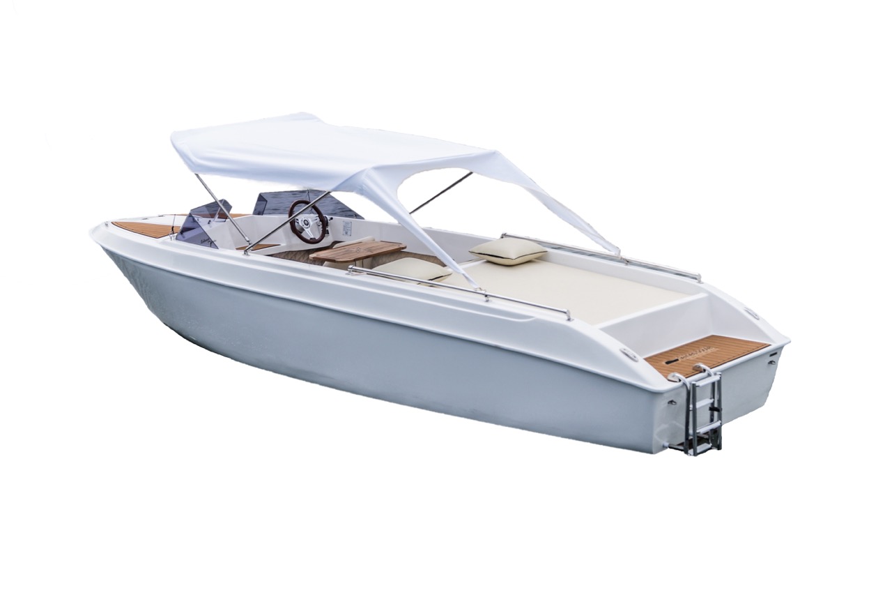 LEINES 560 Exclusive electric boat